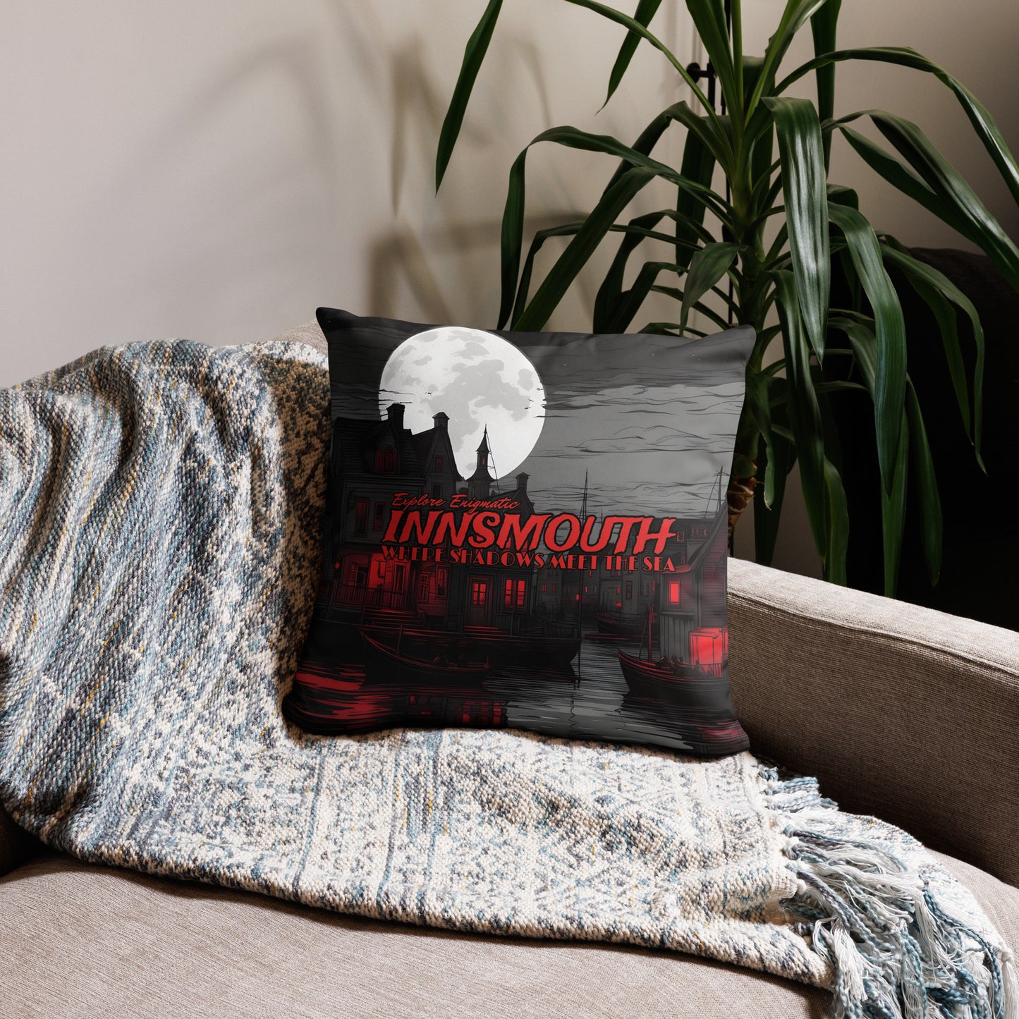 Explora la enigmática funda de almohada Innsmouth